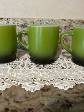Set of 3 Green Ombre anchor hocking fire king mugs